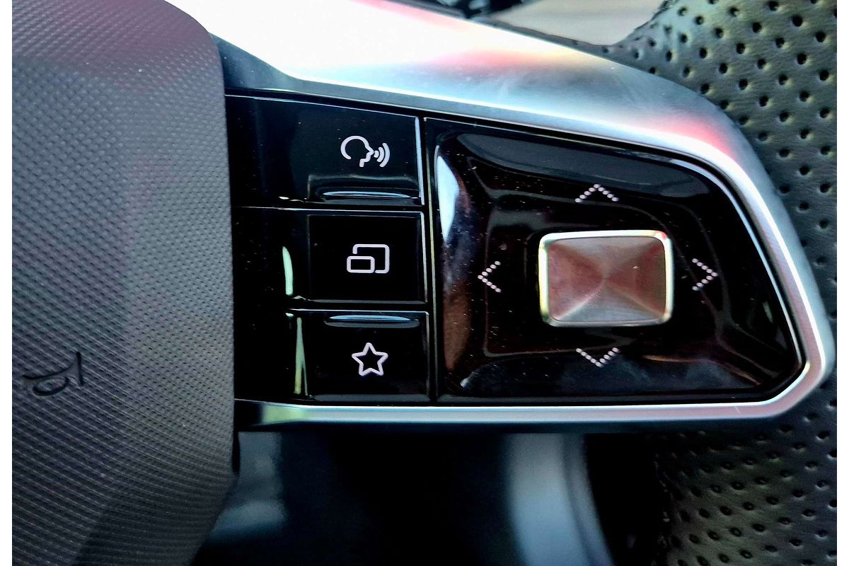 2025 MG QS Essence IS31