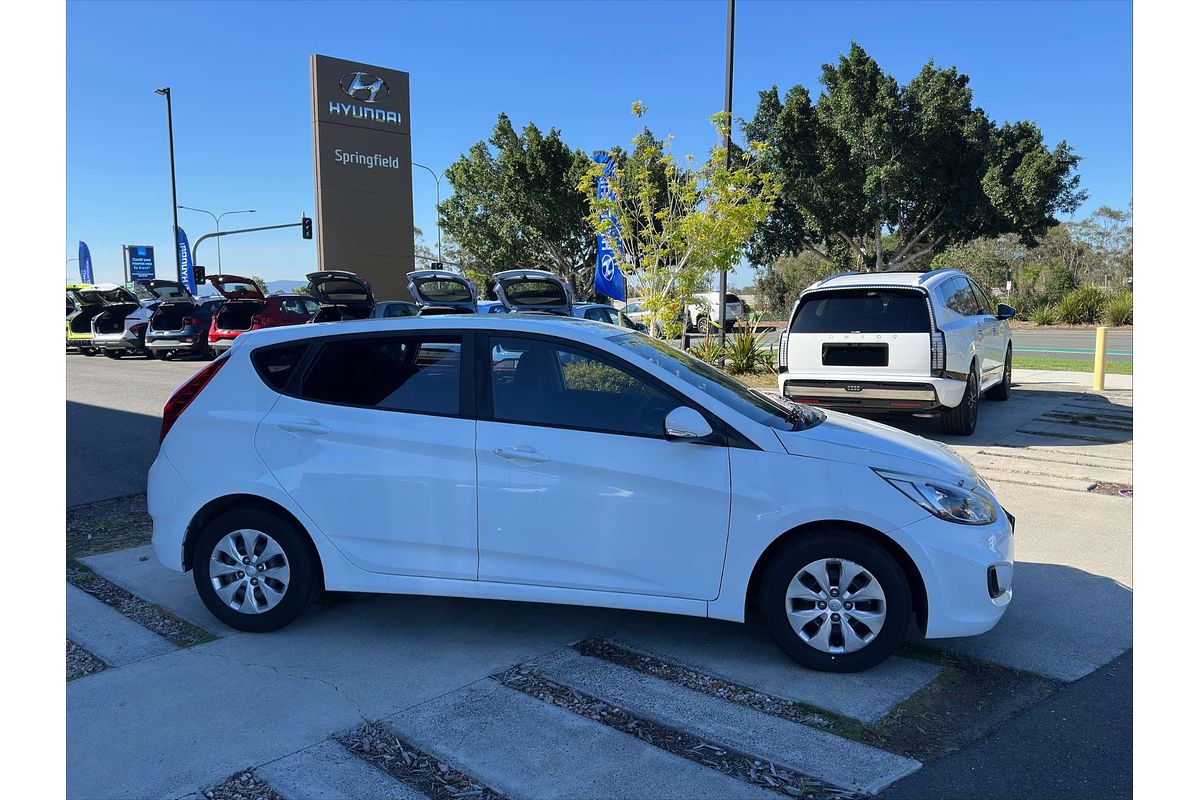 2016 Hyundai Accent Active RB3