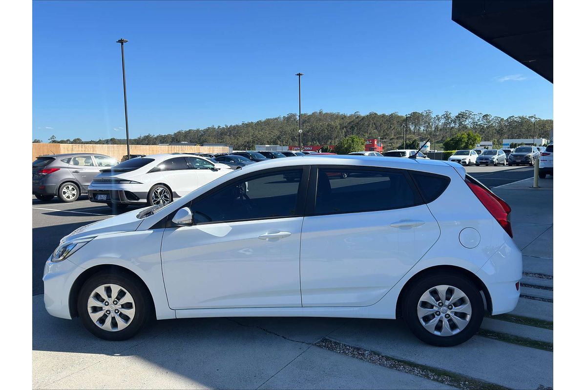 2016 Hyundai Accent Active RB3