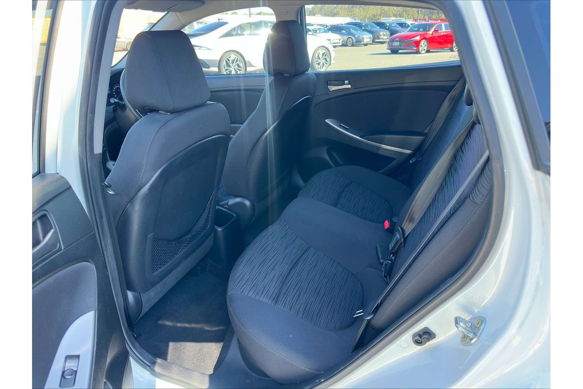 2016 Hyundai Accent Active RB3