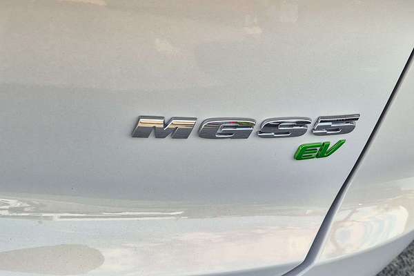 2025 MG MGS5 EV Essence 62 ZS3EM