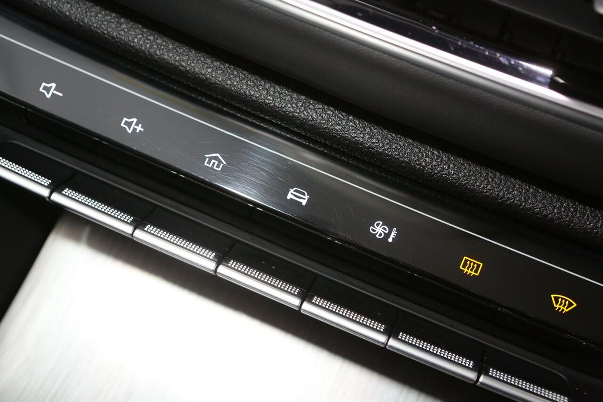 2024 MG HS Vibe SAS23