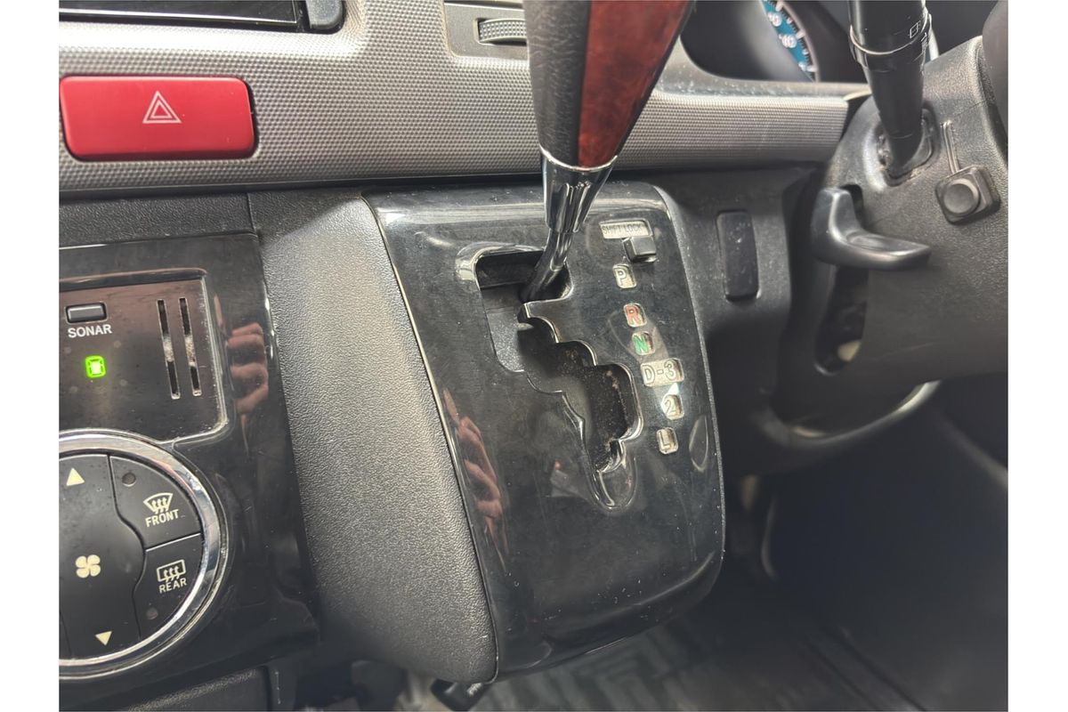 2011 Toyota Hiace Super GL