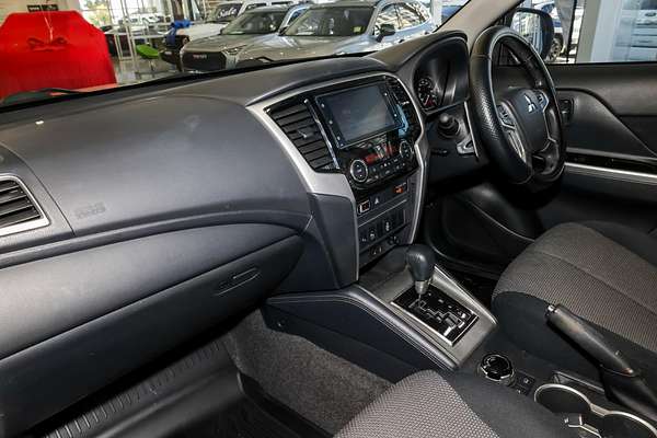 2021 Mitsubishi Triton GLS MR 4X4