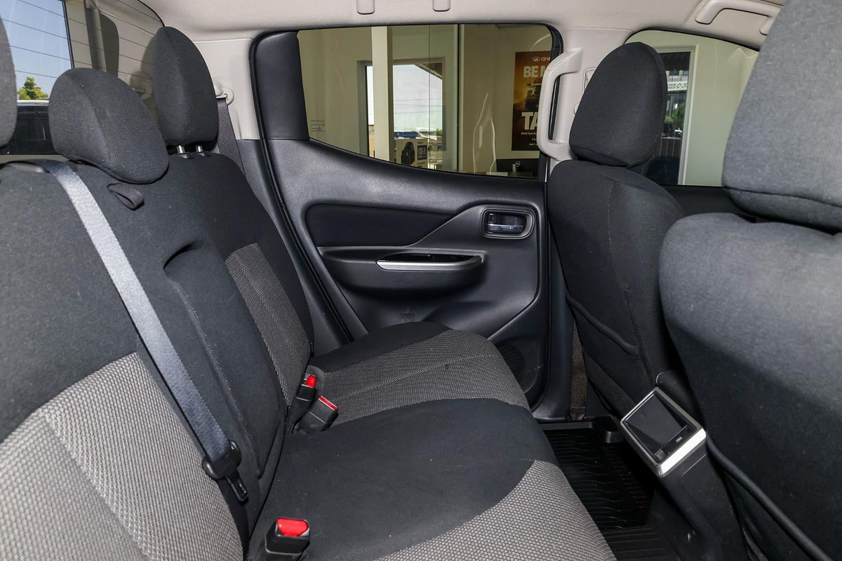 2021 Mitsubishi Triton GLS MR 4X4