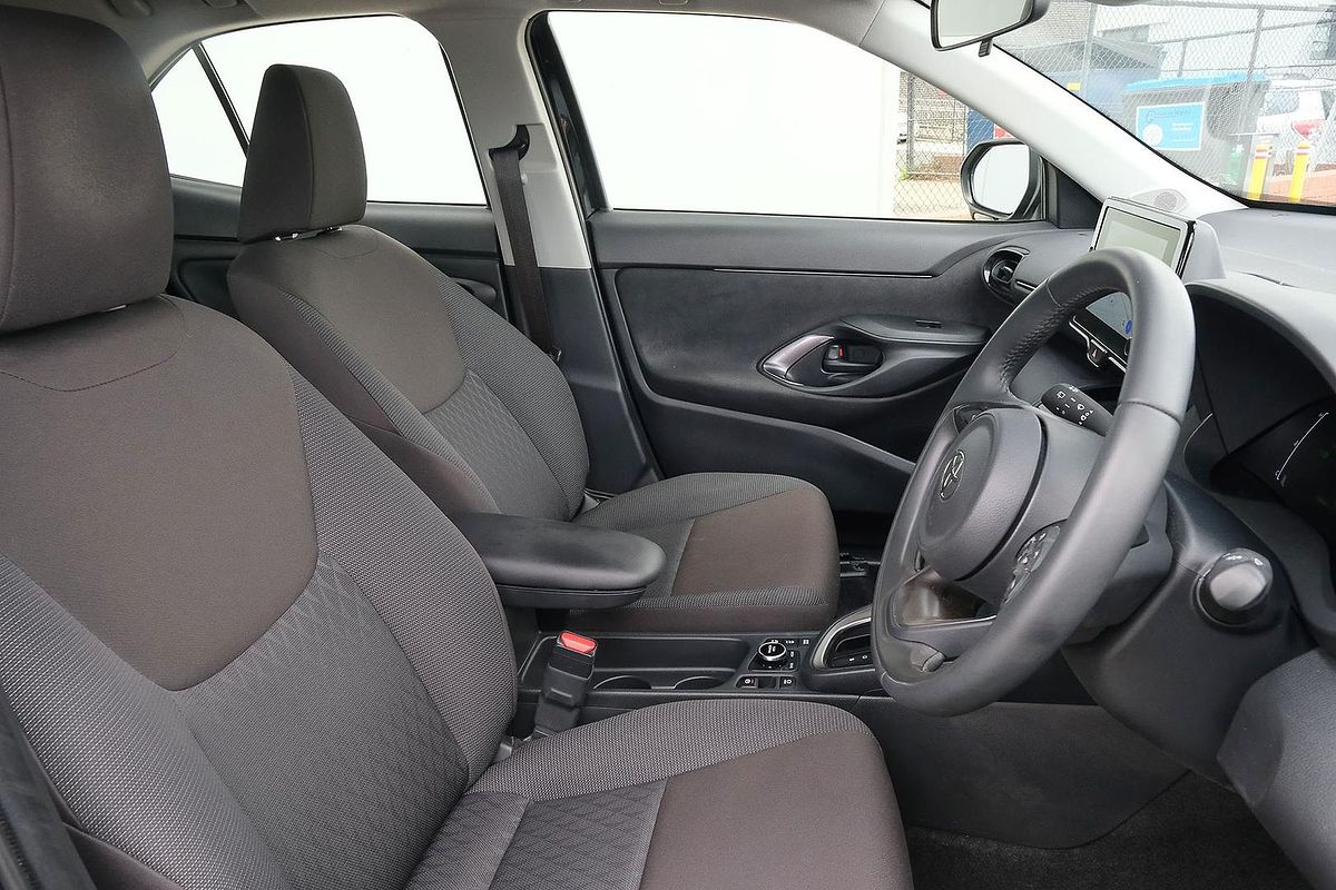 2024 Toyota Yaris Cross GX MXPJ15R