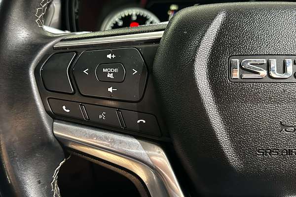 2021 Isuzu D-MAX LS-U  4X4