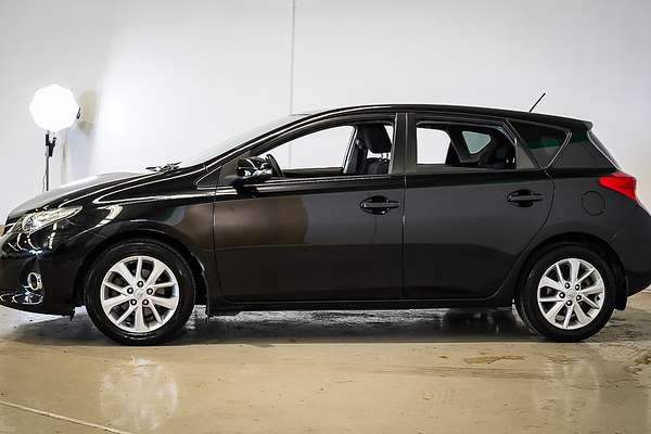 2014 Toyota Corolla Ascent Sport ZRE182R