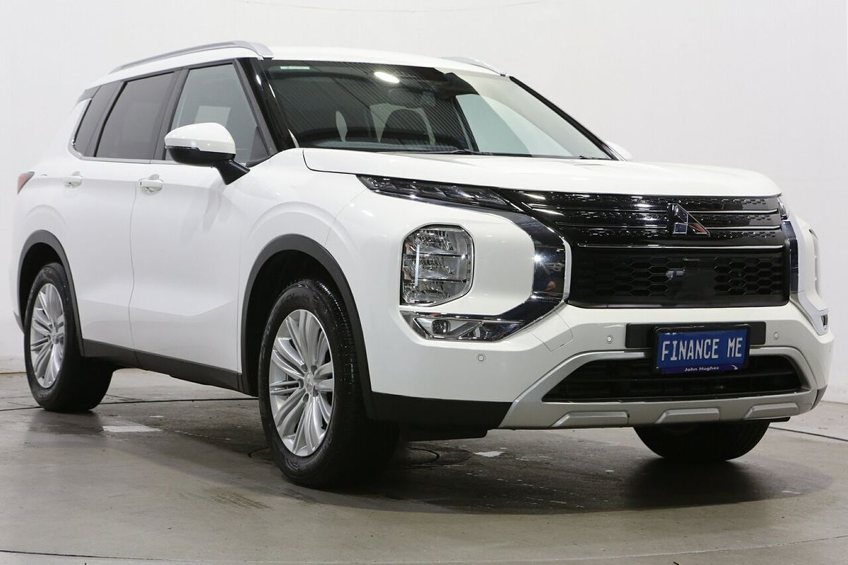 2023 Mitsubishi Outlander LS ZM