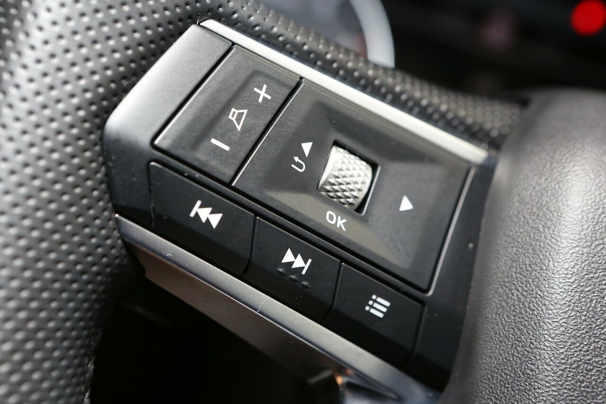 2023 Mitsubishi Outlander LS ZM