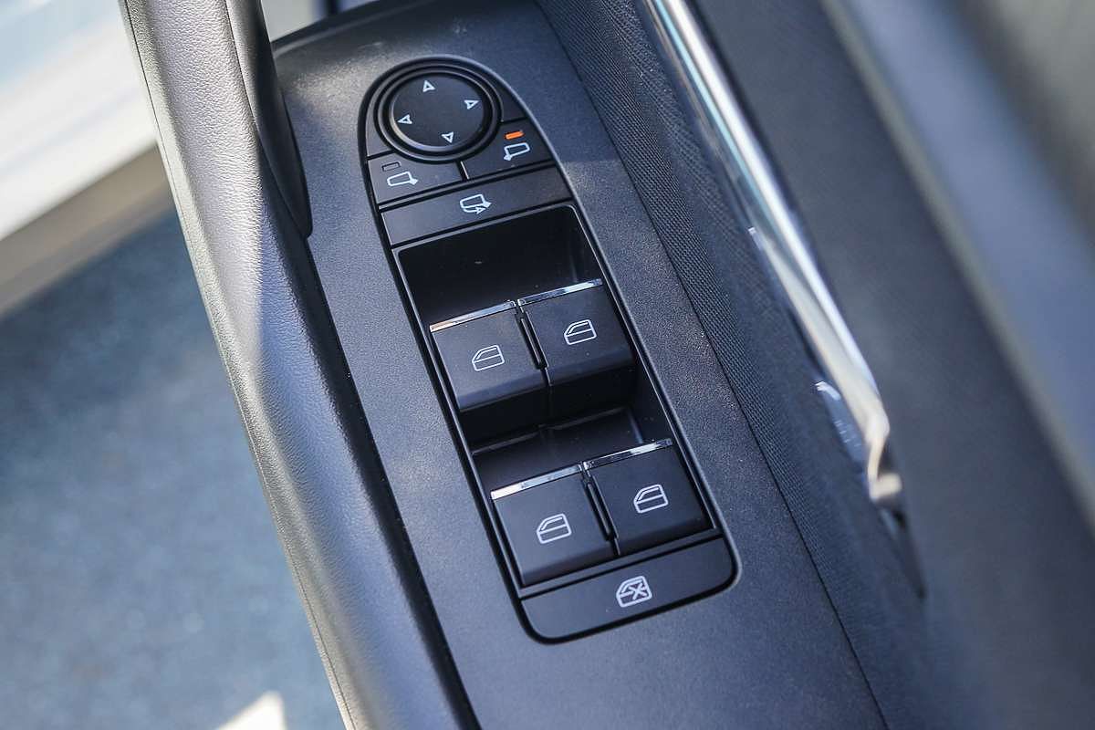 2025 Mazda CX-60 D50e Pure KH Series