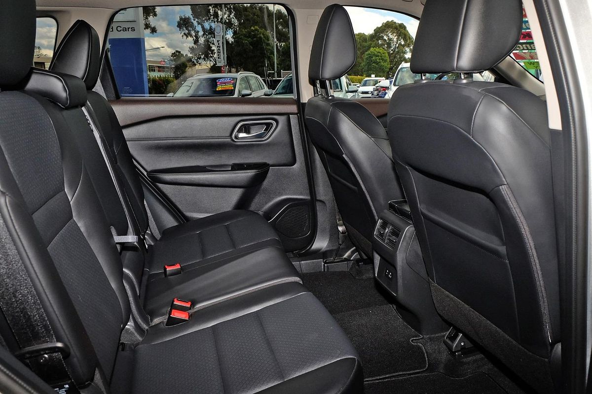 2024 Nissan X-TRAIL ST-L T33