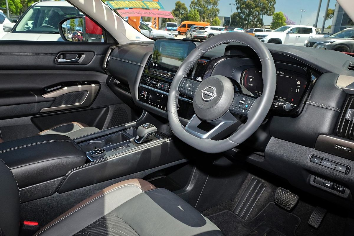 2023 Nissan Pathfinder Ti-L R53