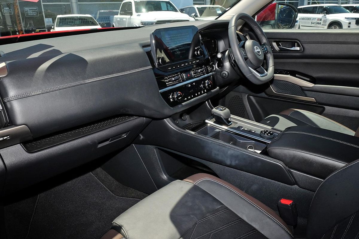 2023 Nissan Pathfinder Ti-L R53