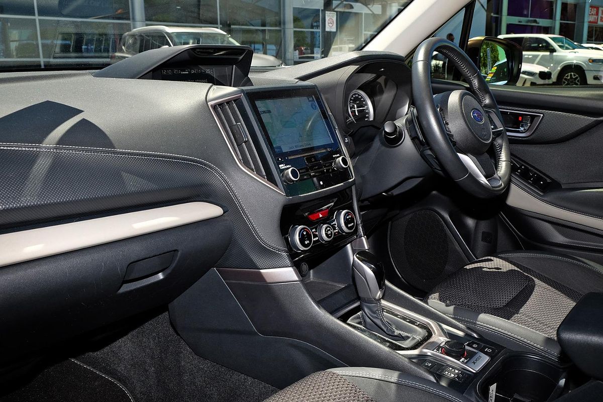 2022 Subaru Forester 2.5i Premium S5