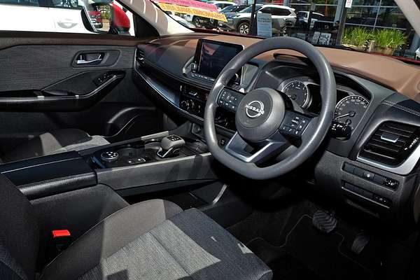 2025 Nissan X-TRAIL ST T33