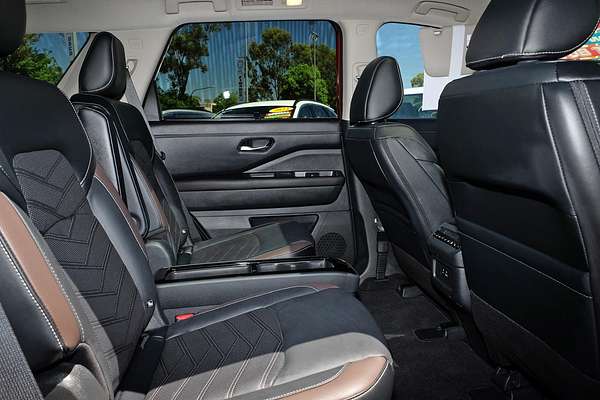 2023 Nissan Pathfinder Ti-L R53