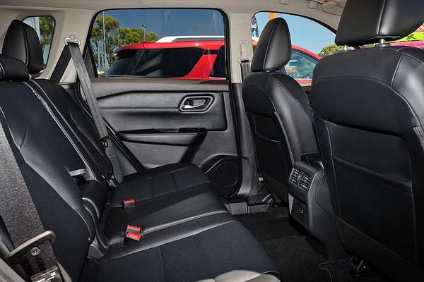 2024 Nissan X-TRAIL ST-L T33