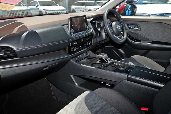 2025 Nissan X-TRAIL ST T33