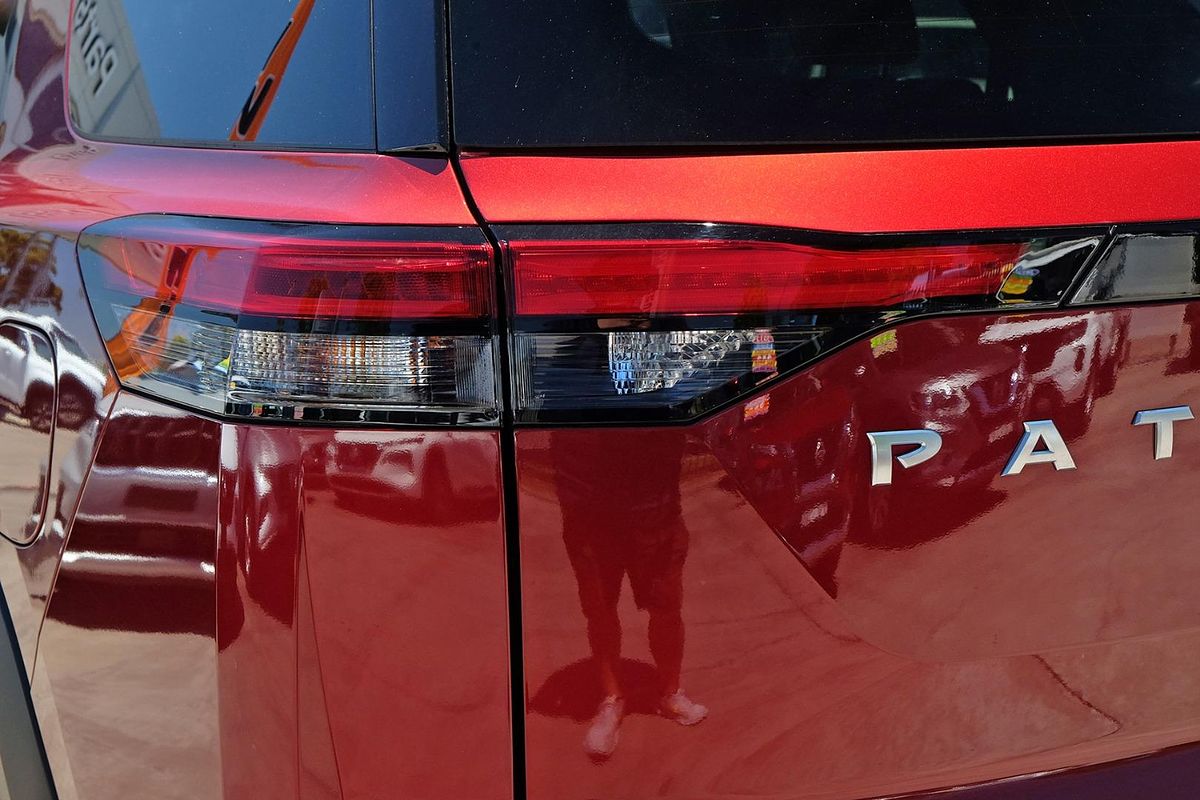 2023 Nissan Pathfinder Ti-L R53