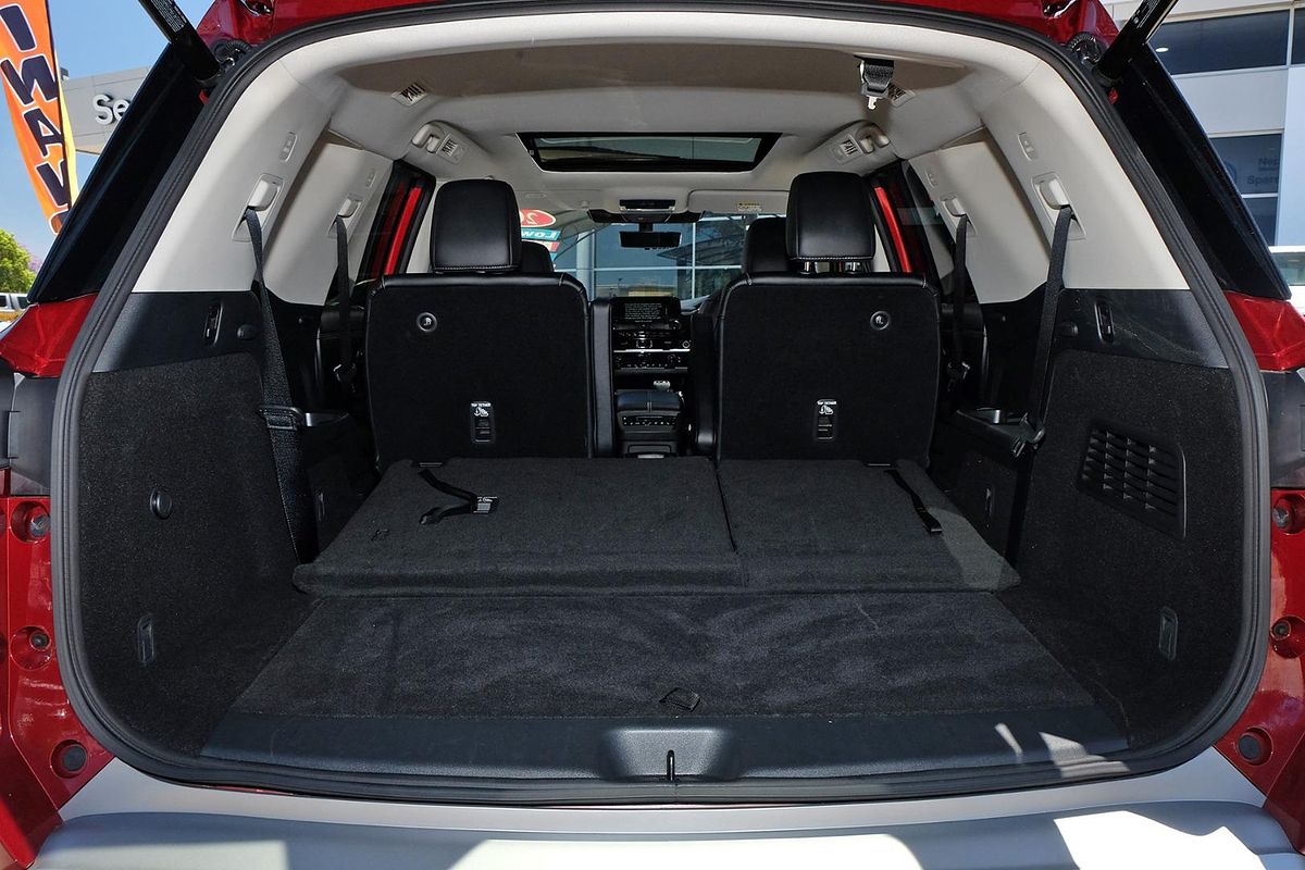 2023 Nissan Pathfinder Ti-L R53