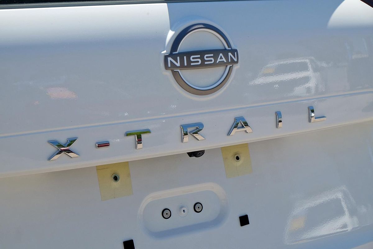 2025 Nissan X-TRAIL ST T33