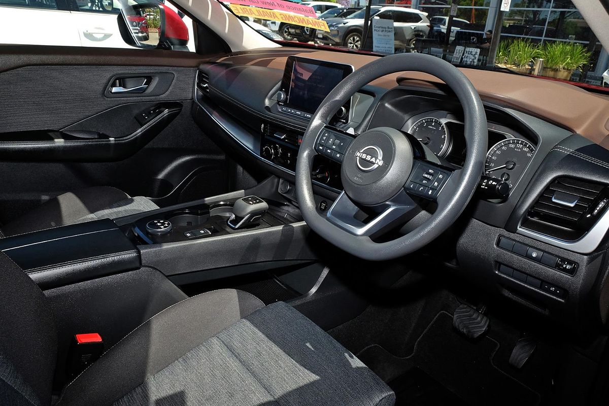 2025 Nissan X-TRAIL ST T33