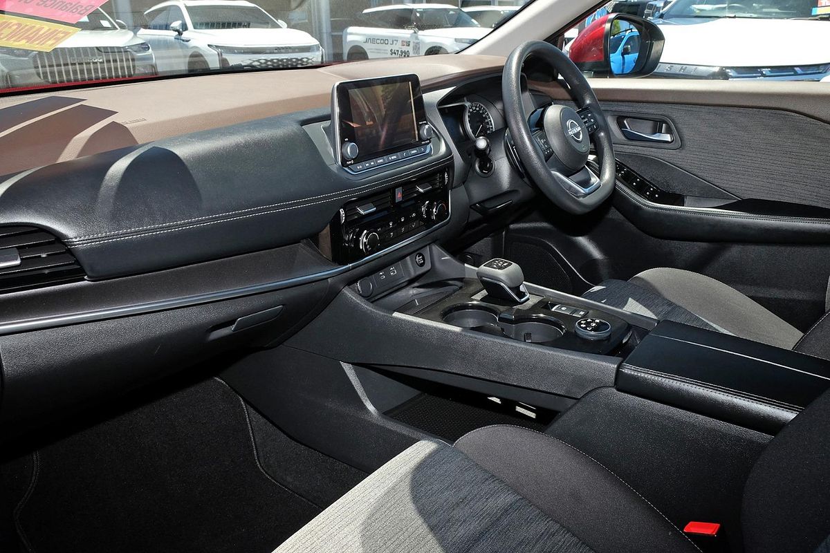 2025 Nissan X-TRAIL ST T33