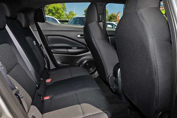 2024 Nissan JUKE ST+ F16