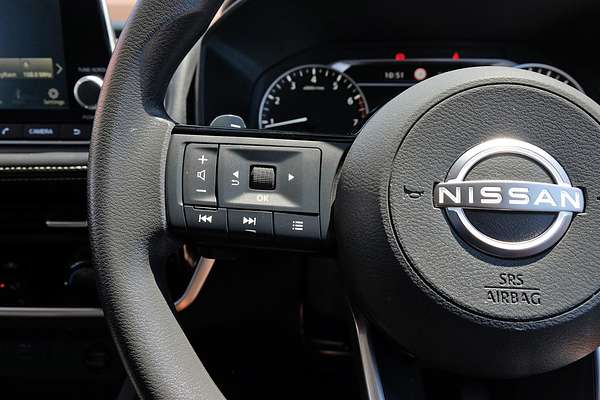 2025 Nissan X-TRAIL ST T33