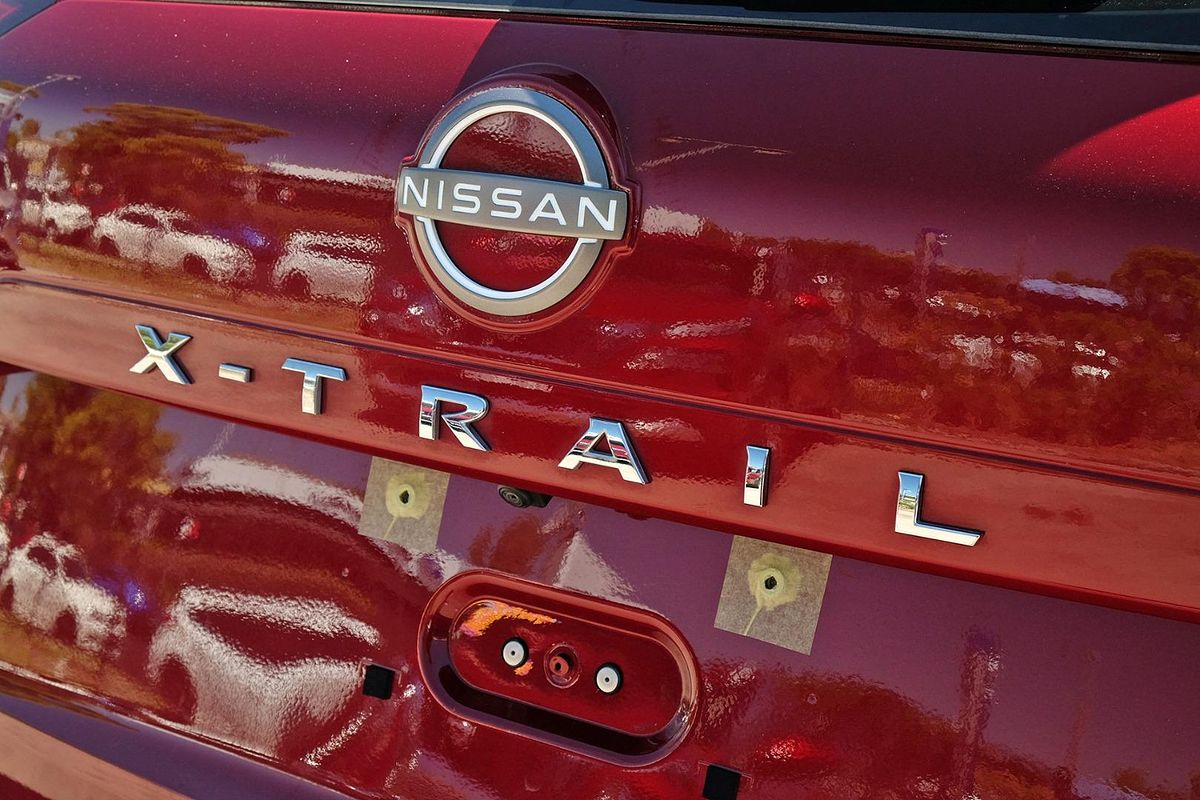 2025 Nissan X-TRAIL ST T33