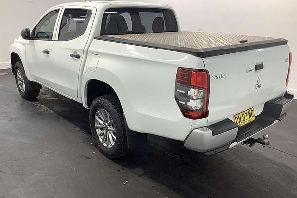 2019 Mitsubishi Triton GLX ADAS MR 4X4