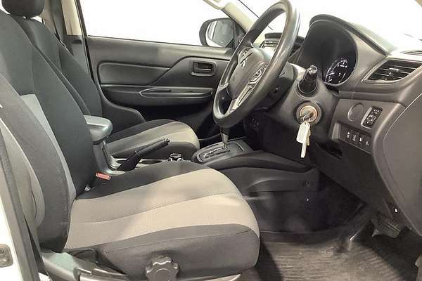 2019 Mitsubishi Triton GLX ADAS MR 4X4