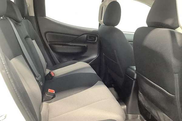 2019 Mitsubishi Triton GLX ADAS MR 4X4