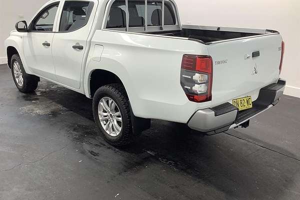 2018 Mitsubishi Triton GLX ADAS MR 4X4