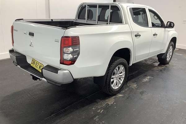 2018 Mitsubishi Triton GLX ADAS MR 4X4
