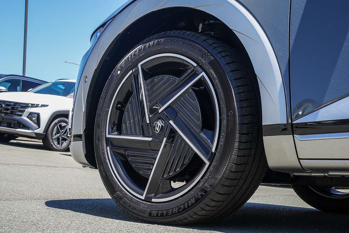 2025 Hyundai IONIQ 5 DYNAMIQ NE.V5