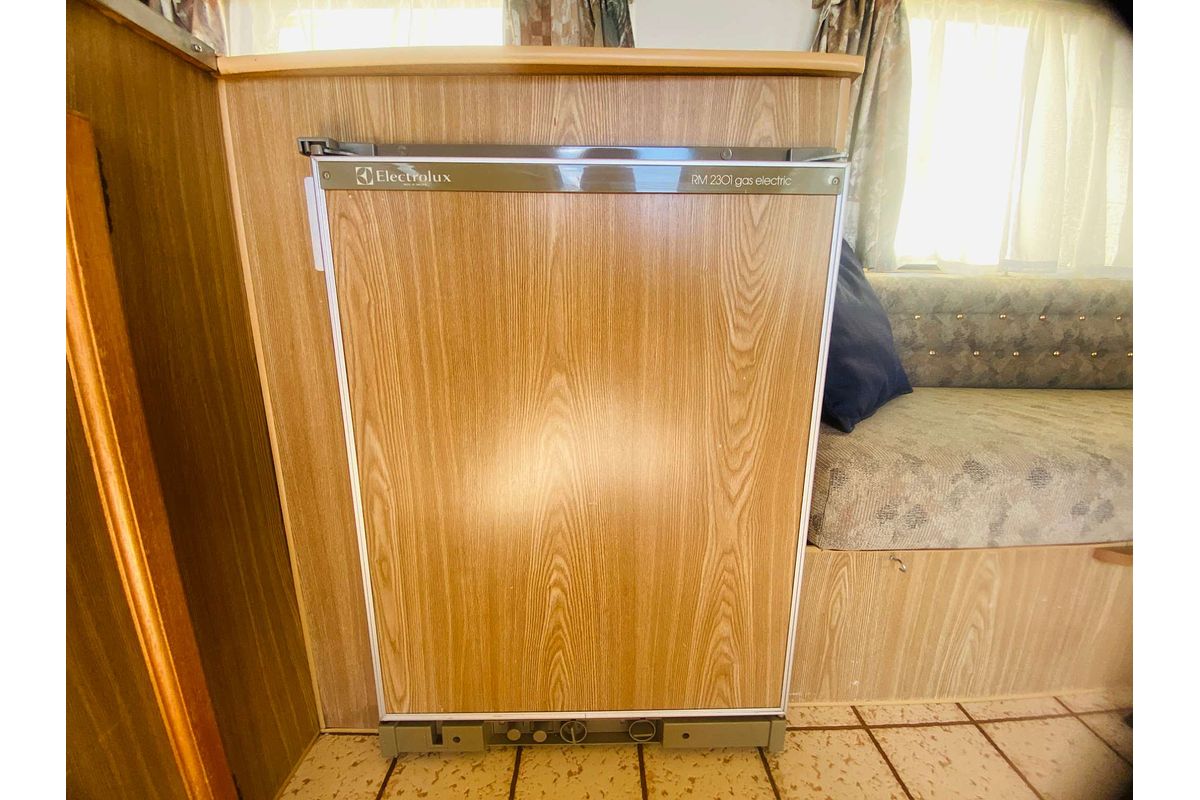 1988 Roadstar Pop Top