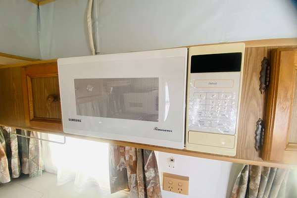 1988 Roadstar Pop Top