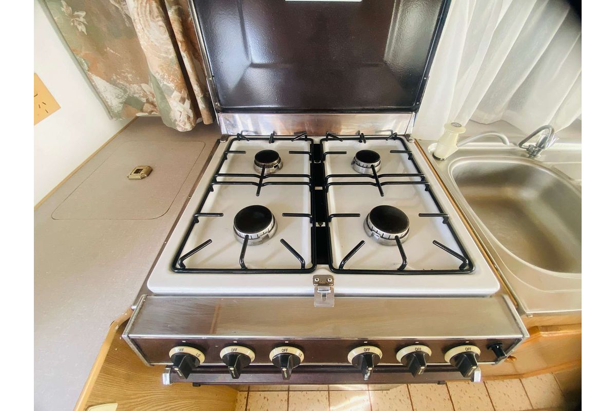 1988 Roadstar Pop Top