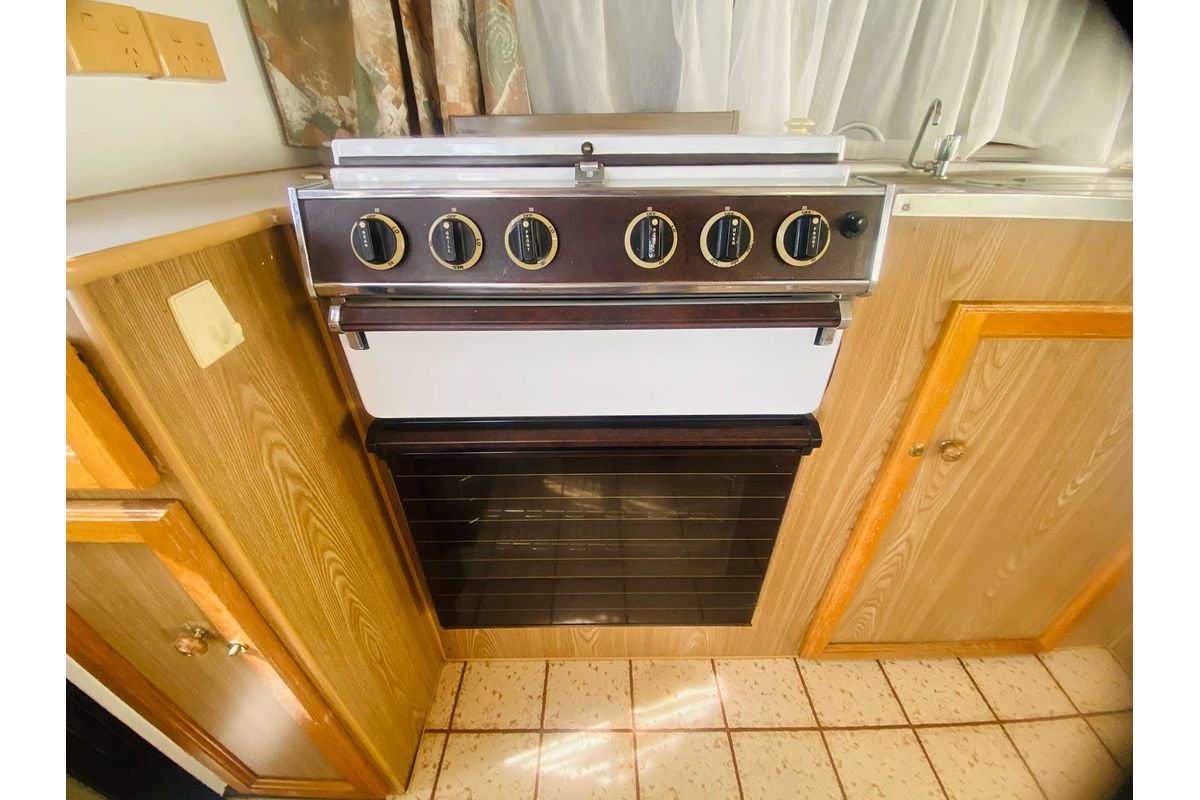 1988 Roadstar Pop Top