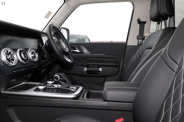 2025 GWM Tank 300 Lux P01