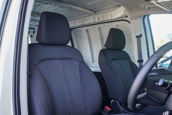 2025 Hyundai STARIA LOAD US4.V3