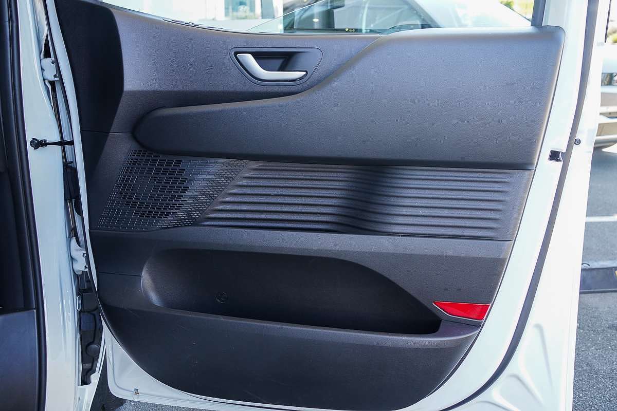 2025 Hyundai STARIA LOAD US4.V3