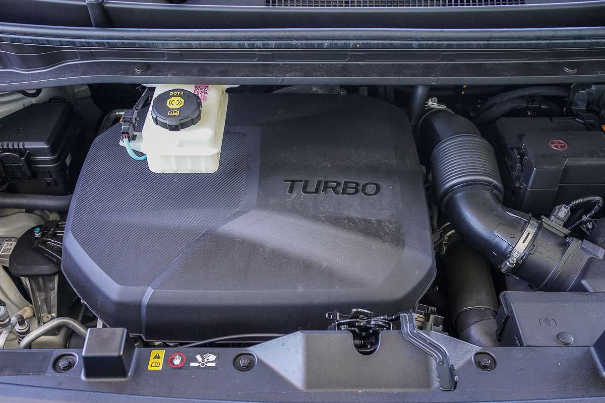 2025 Hyundai STARIA LOAD US4.V3