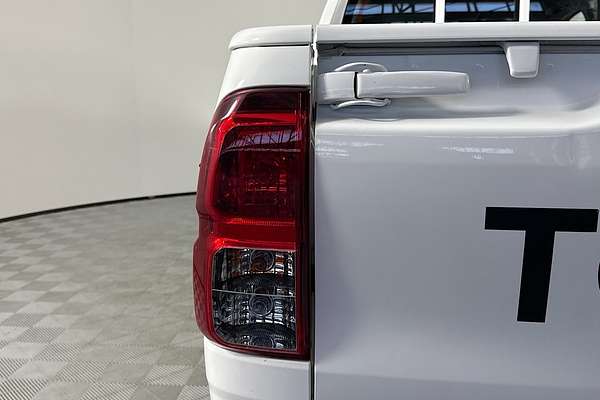 2019 Toyota Hilux SR GUN126R 4X4