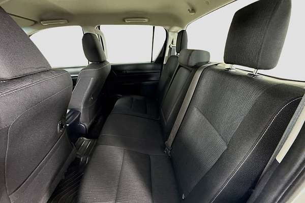 2019 Toyota Hilux SR GUN126R 4X4