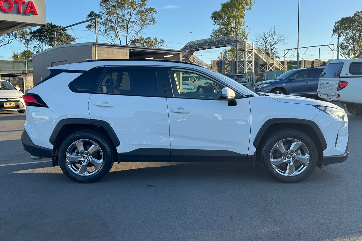 2021 Toyota RAV4 GXL MXAA52R