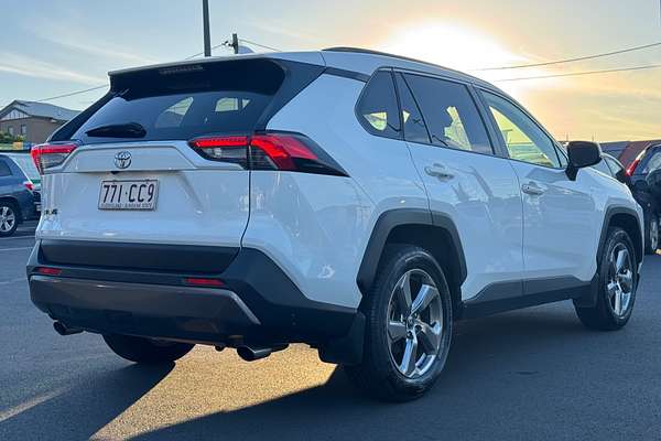 2021 Toyota RAV4 GXL MXAA52R