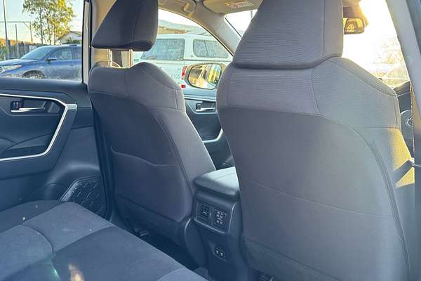 2021 Toyota RAV4 GXL MXAA52R